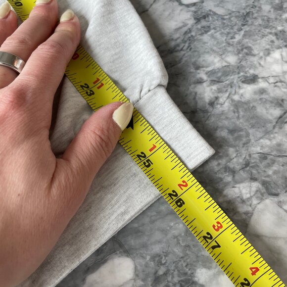 Nike Activewear Cropped Sweatpants - Picture 6 of 8